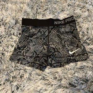 NIKE PRO ATHLETIC SHORT